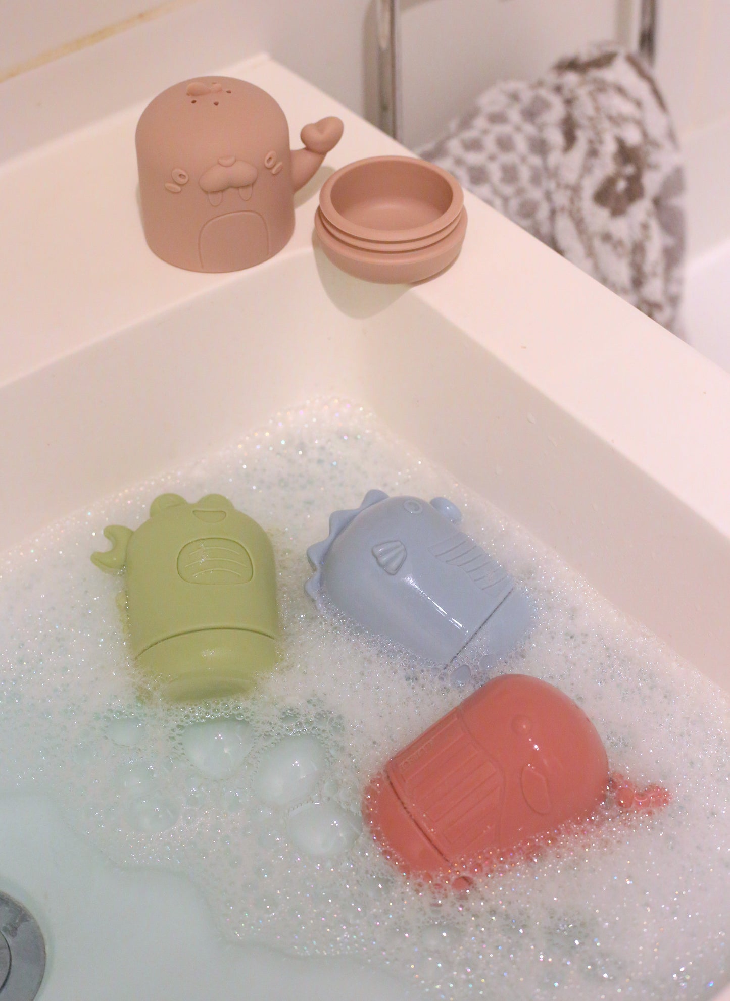 Ocean Friends Silicone Mould-Free Bath Toy Set