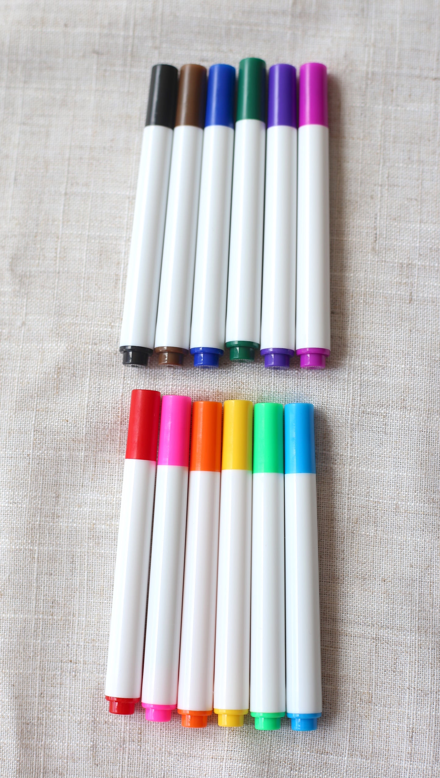 Silicone Reusable Colouring Mat with Pens